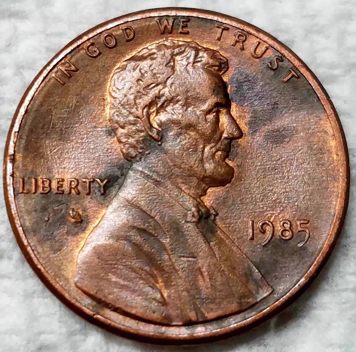 1985-P-Lincoln-Raised-Areas-On-Reverse
